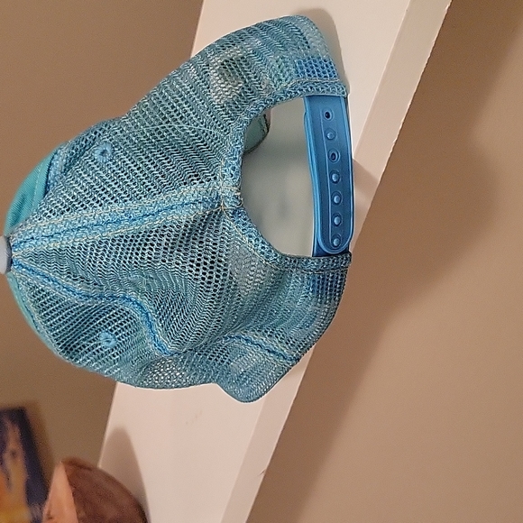 Guess Baseball Adjustable Hat - Picture 3 of 6